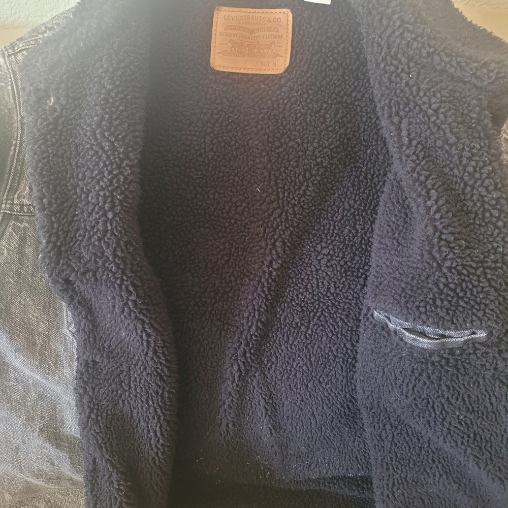 Acid Washed Levi's Jacket. - Picture 2 of 4